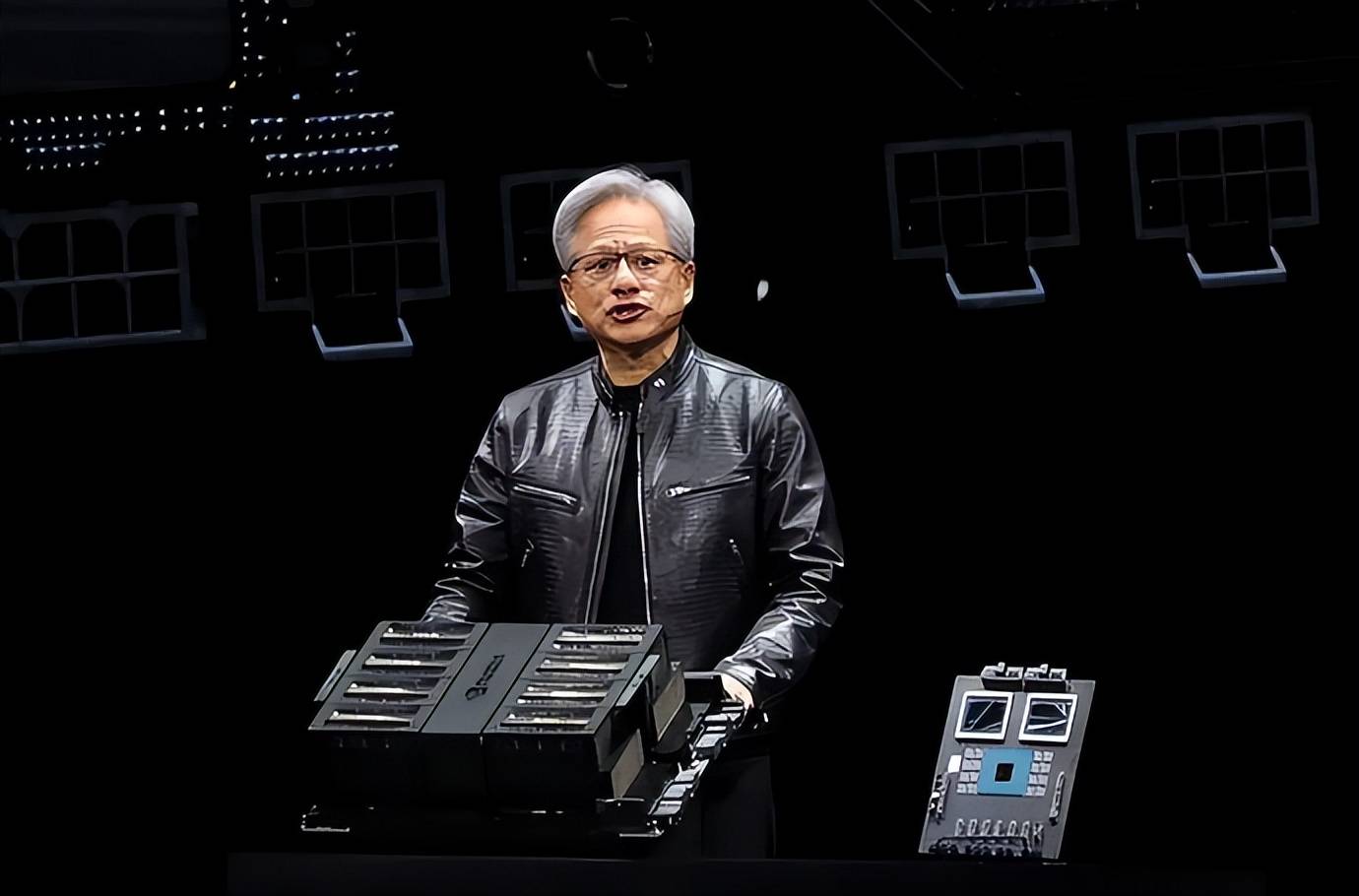 蔚來(lái)、小鵬狂撬墻腳!英偉達(dá)跌倒,車企全吃飽