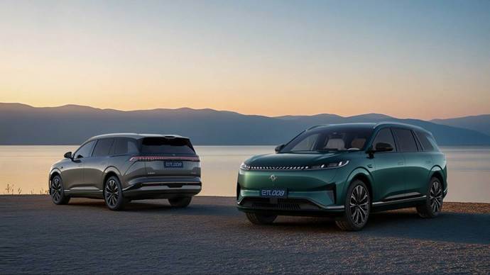 2026款東風(fēng)奕派eπ008煥新,17.36萬(wàn)元起