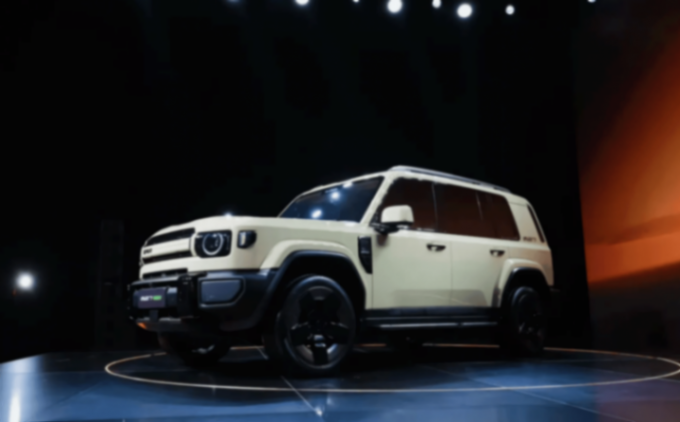 全新iCAR V27海外首發(fā),這是要搶普拉多的市場?