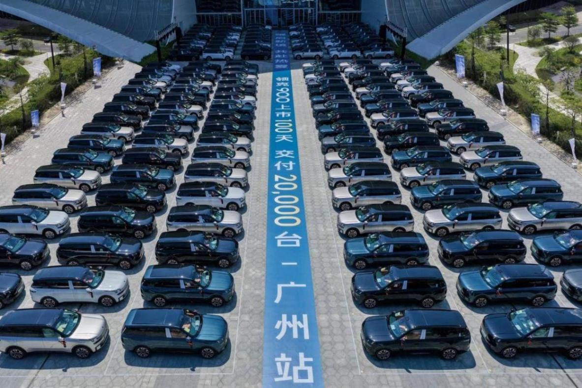 百天兩萬臺的背后:領克900如何改寫家庭出行規(guī)則?