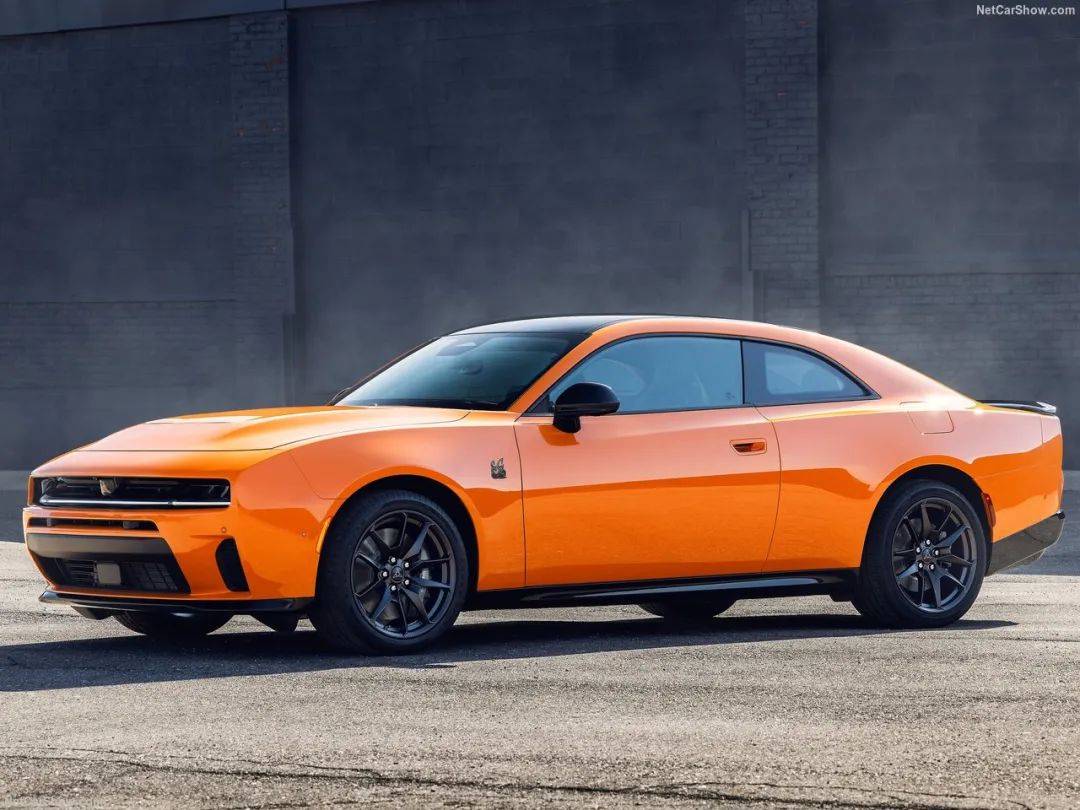 全新“技術(shù)流”四驅(qū)道奇Charger Scat Pack發(fā)布,雙渦輪直六替代V8,信仰沒(méi)了