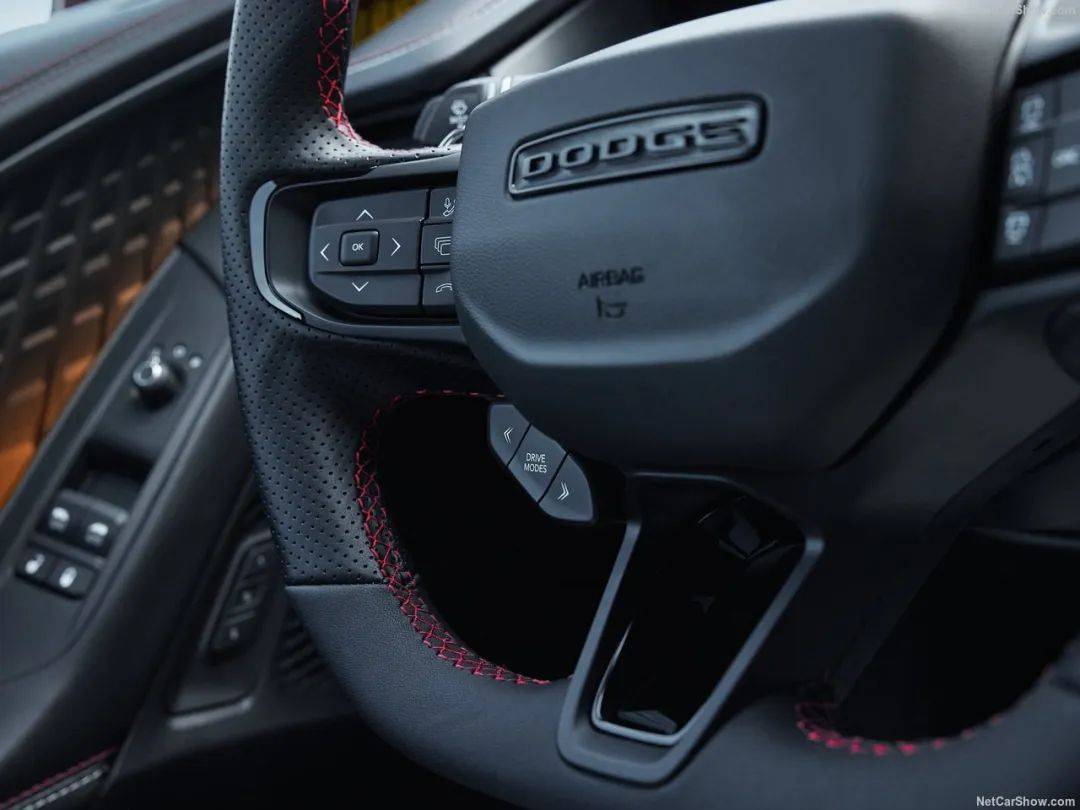 全新“技術(shù)流”四驅(qū)道奇Charger Scat Pack發(fā)布,雙渦輪直六替代V8,信仰沒(méi)了