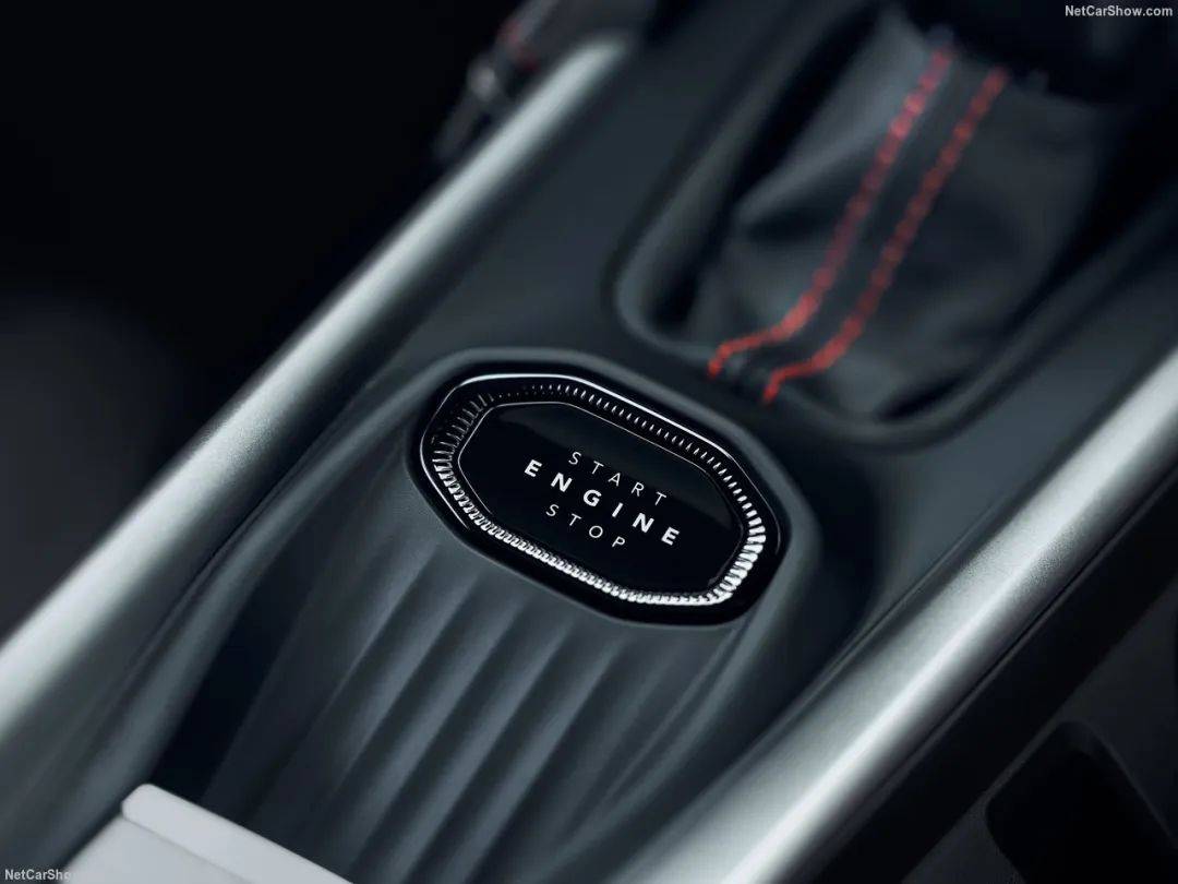 全新“技術(shù)流”四驅(qū)道奇Charger Scat Pack發(fā)布,雙渦輪直六替代V8,信仰沒(méi)了