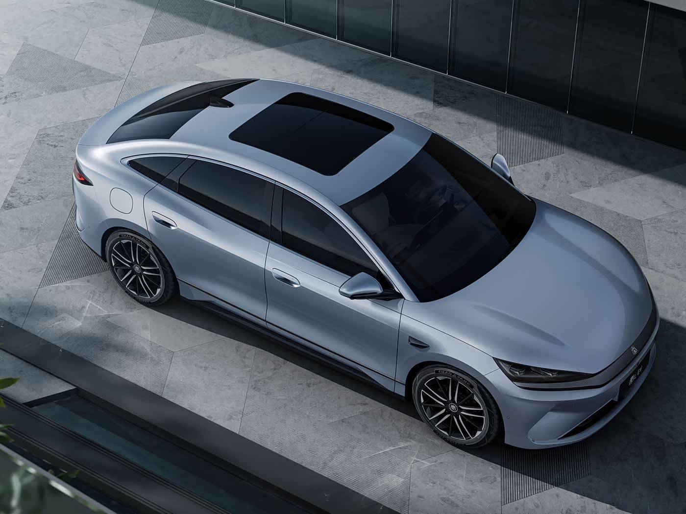 比亞迪又整新活了?我盡量讓你短途開車不花錢,你也別把車停地庫