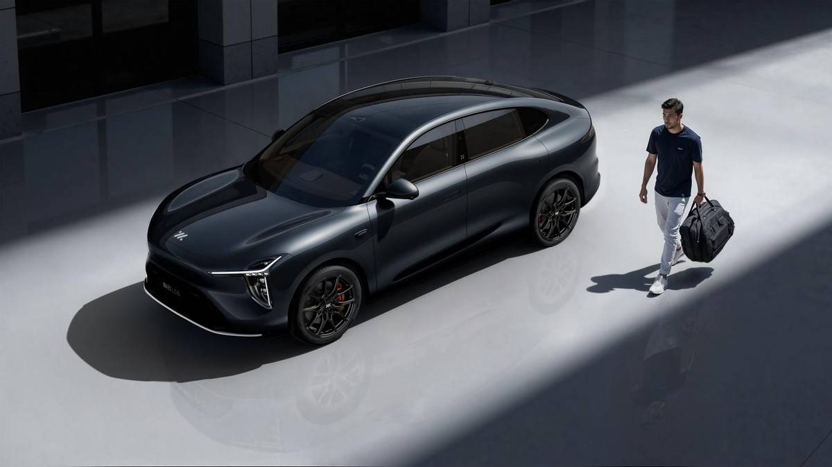 技術(shù)平權(quán)時代降臨!智己LS6以20.99萬權(quán)益價顛覆新能源市場邏輯