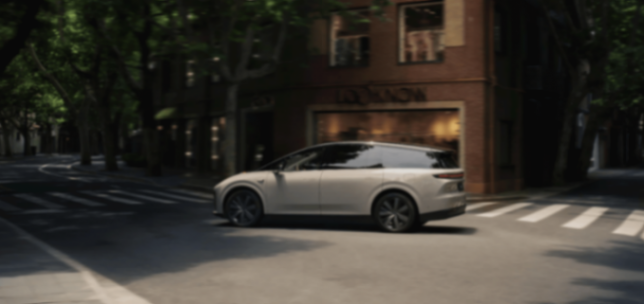 “蔚小理零”Q2財報的反直覺洞察:千億現(xiàn)金的理想,為何最焦慮?