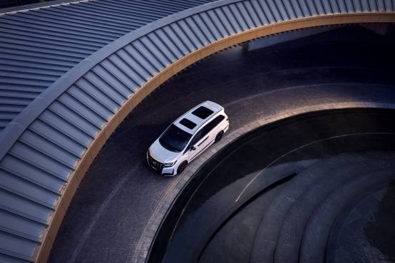 艾力紳煥新上市:全場景覆蓋的高端家用MPV新選擇