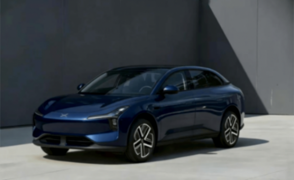 小鵬MONA SUV曝光,賣15萬?網友在評論區吵起來了