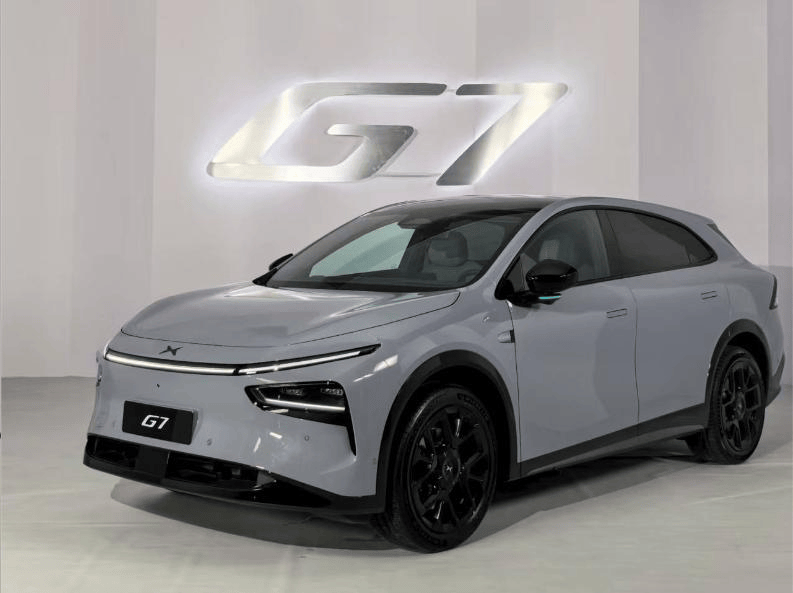 小鵬MONA SUV曝光,賣15萬?網友在評論區吵起來了